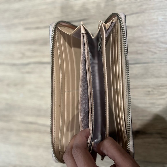 Kate spade continental zip closure leather wallet - Picture 6 of 9